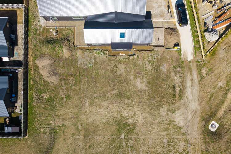 8 Stonehenge Road_5