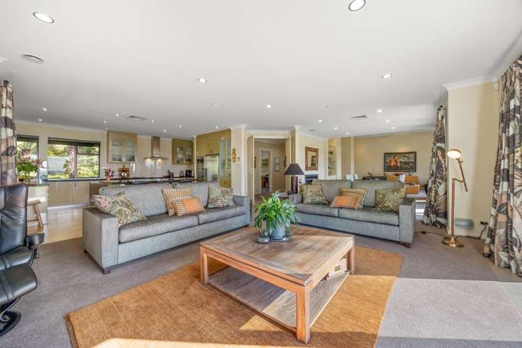 28 Macwhinney Drive Drury_31