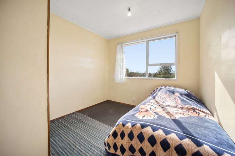 18 Zingaro Place Massey_12