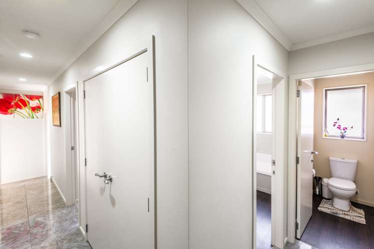 23 Tongariro Drive Aotea_12