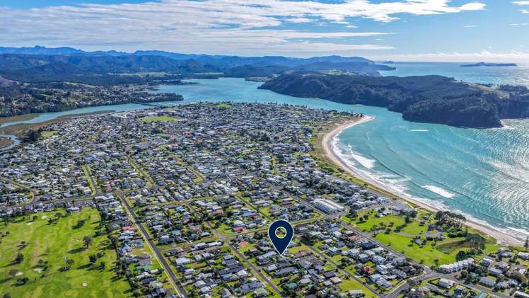 210B Sylvia Road Whangamatā_12