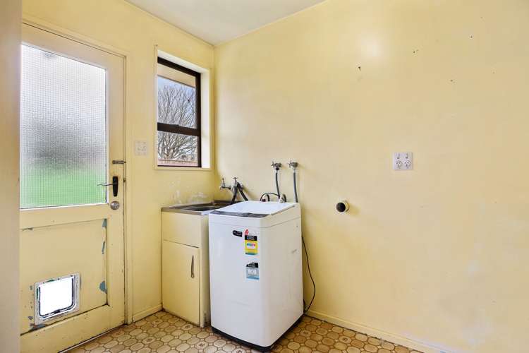 198 Gayhurst Road Dallington_11