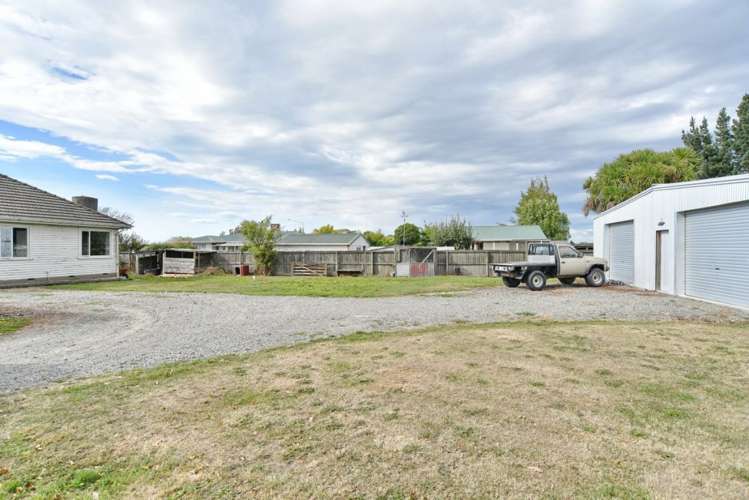 1425 Main North Road Waikuku_19