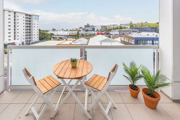 406/155 Beach Road Auckland Central_16