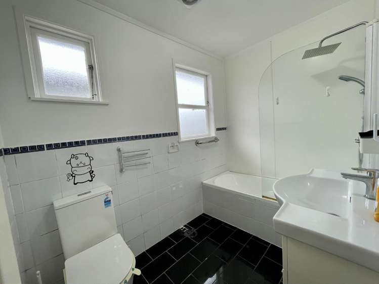 26 Cheval Drive Totara Vale_7