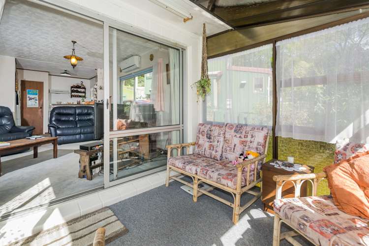 2/5 Mahuta Grove Northcote_7