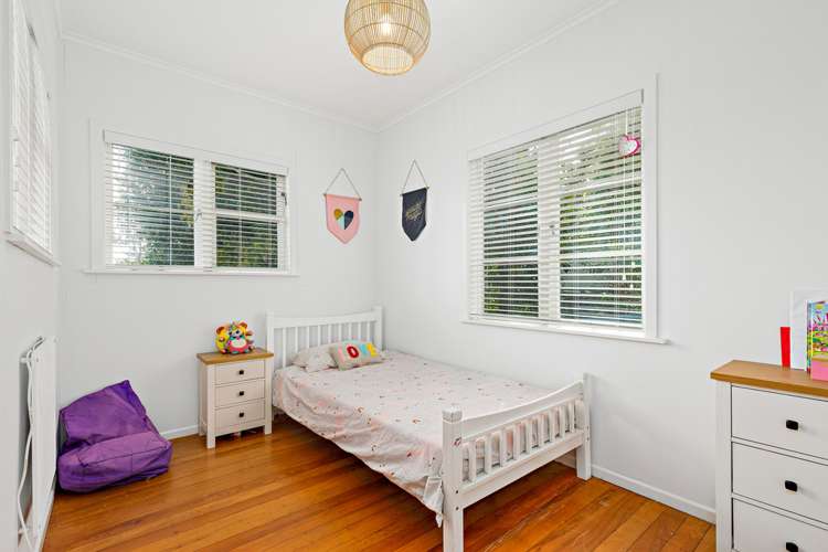 2/87a Woodglen Road Glen Eden_12