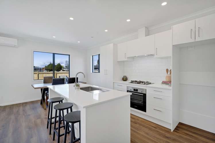 8 Horoeka Street Inglewood_3