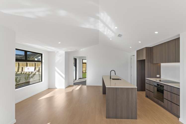 21 Greenway Crescent Richmond_11