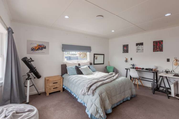 23 Howard Road Taradale_11