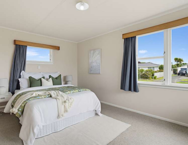 8 Mark Perreau Place Foxton_12