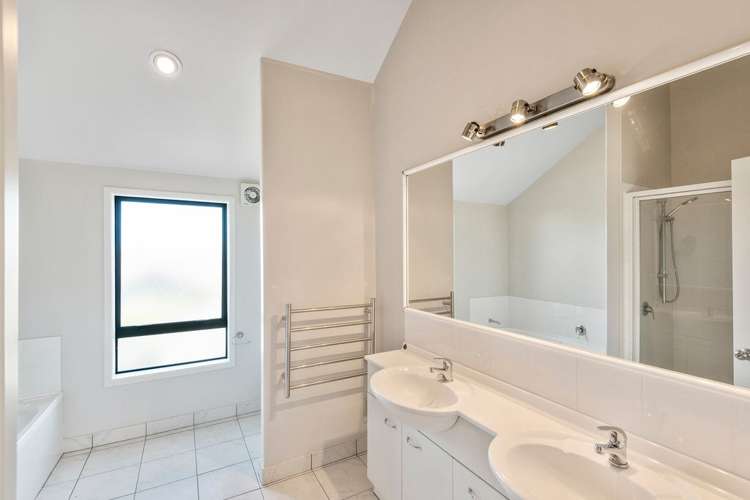 3 Bottle Lake Drive Parklands_11