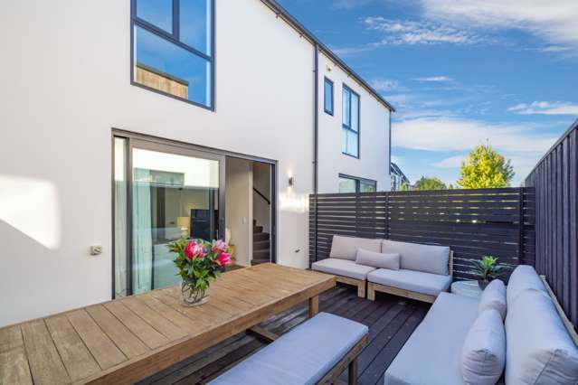 Fully Furnished On Salisbury