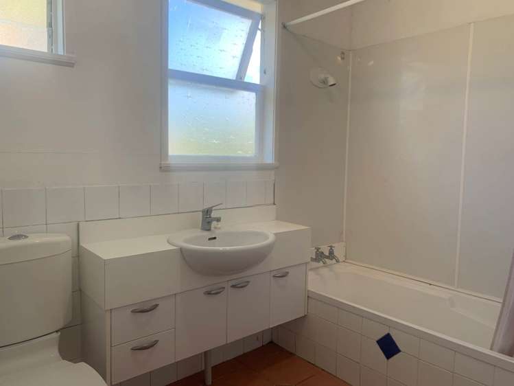 29 Castleton Street Birkdale_6