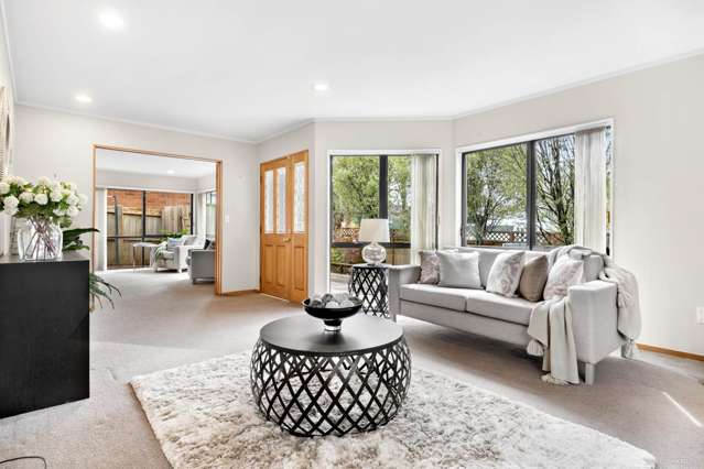 2/51 Knightsbridge Drive Forrest Hill_3