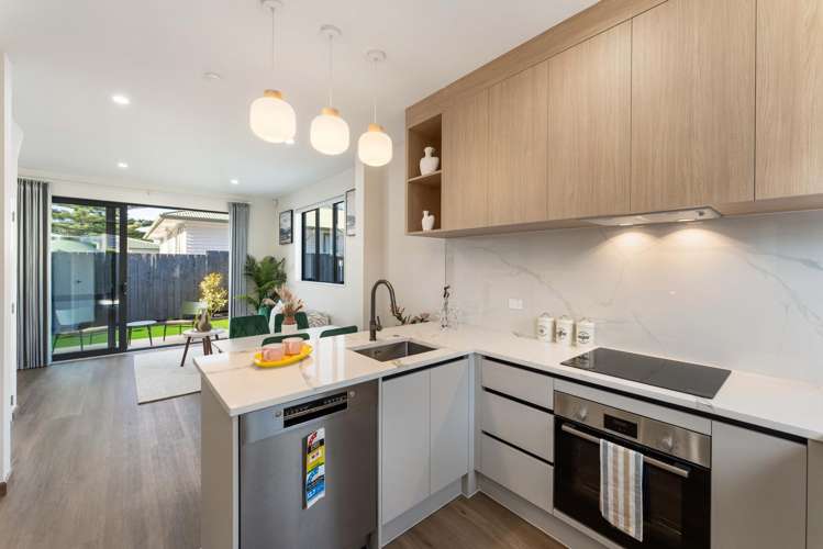 92 Gloria Avenue_5