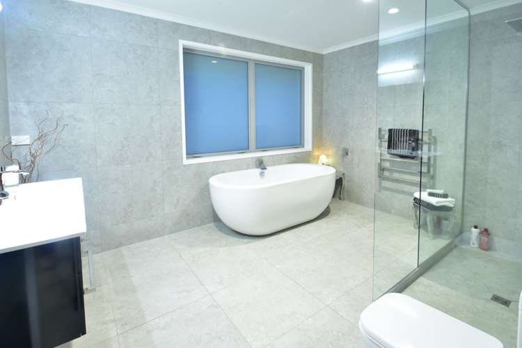 24 Seaview Crescent Hatfields Beach_24