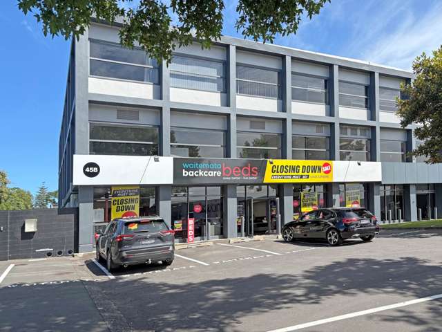 422M² RETAIL SPACE FOR LEASE