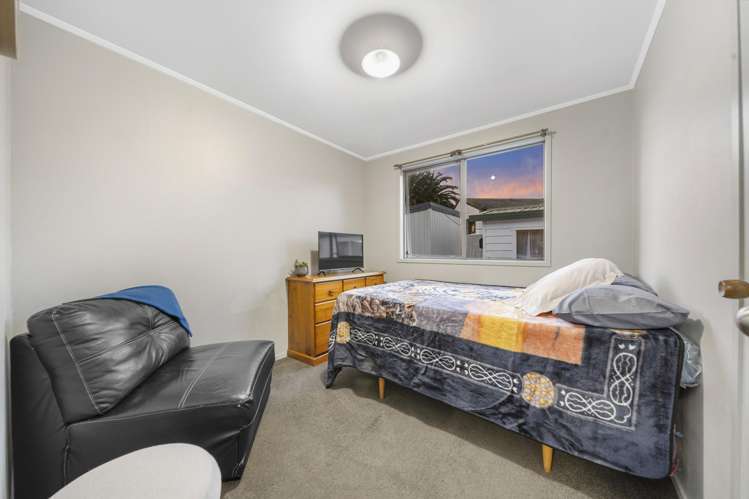 2/8 Martha Lane Manurewa_11