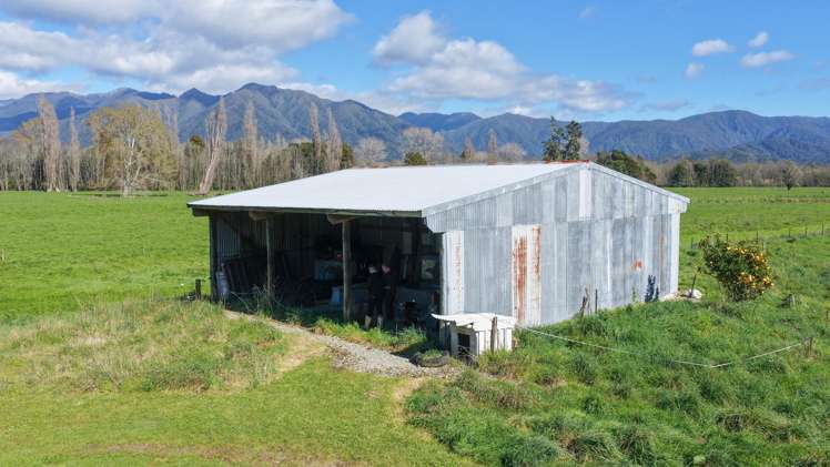 84 Loop Road East Takaka_11
