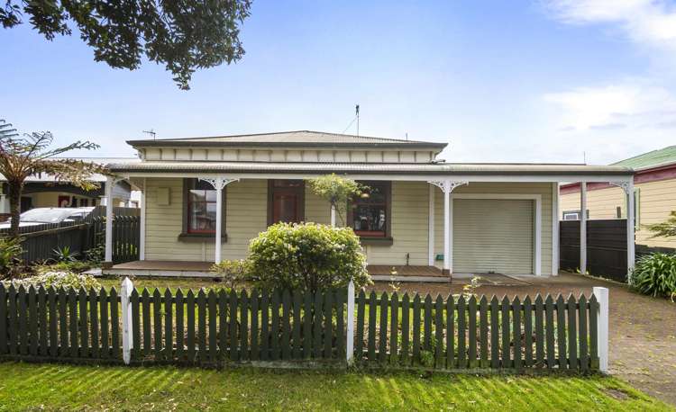 127 Linton Street West End_19