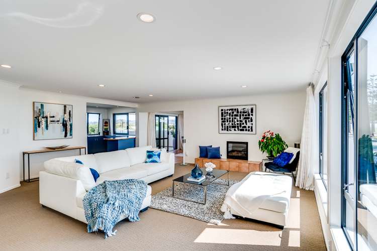 633 Marine Parade Napier South_1