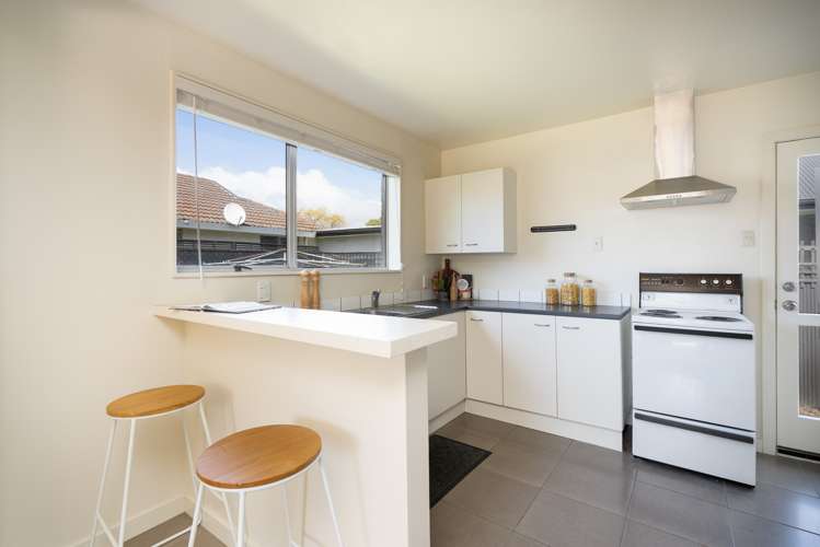 2/176 Riverlaw Terrace Saint Martins_8