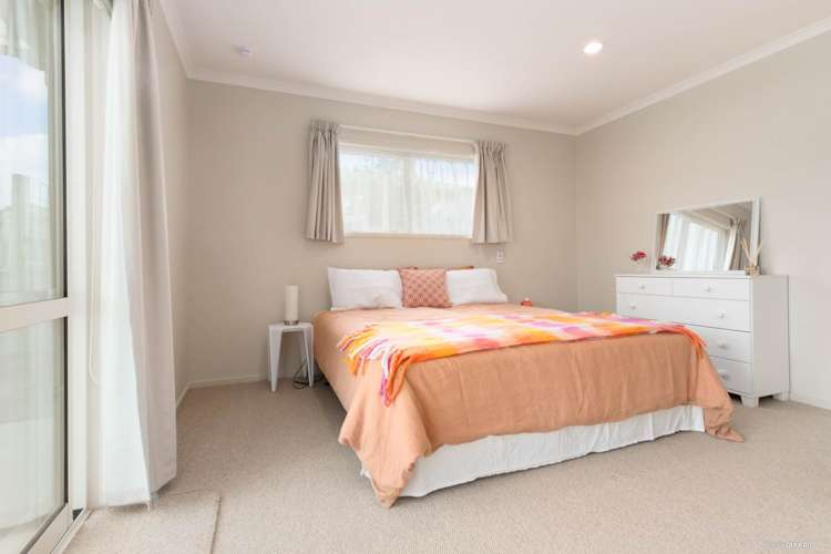 25/8 Village Place Tuakau_8