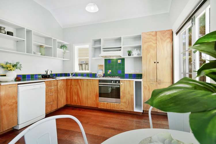 2 Patrick Street Petone_8