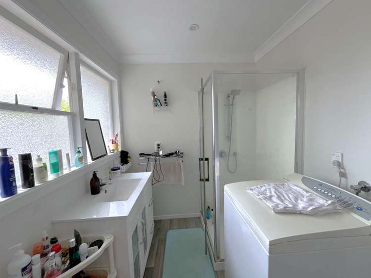 2/216a Edmonton Road Te Atatu South_7