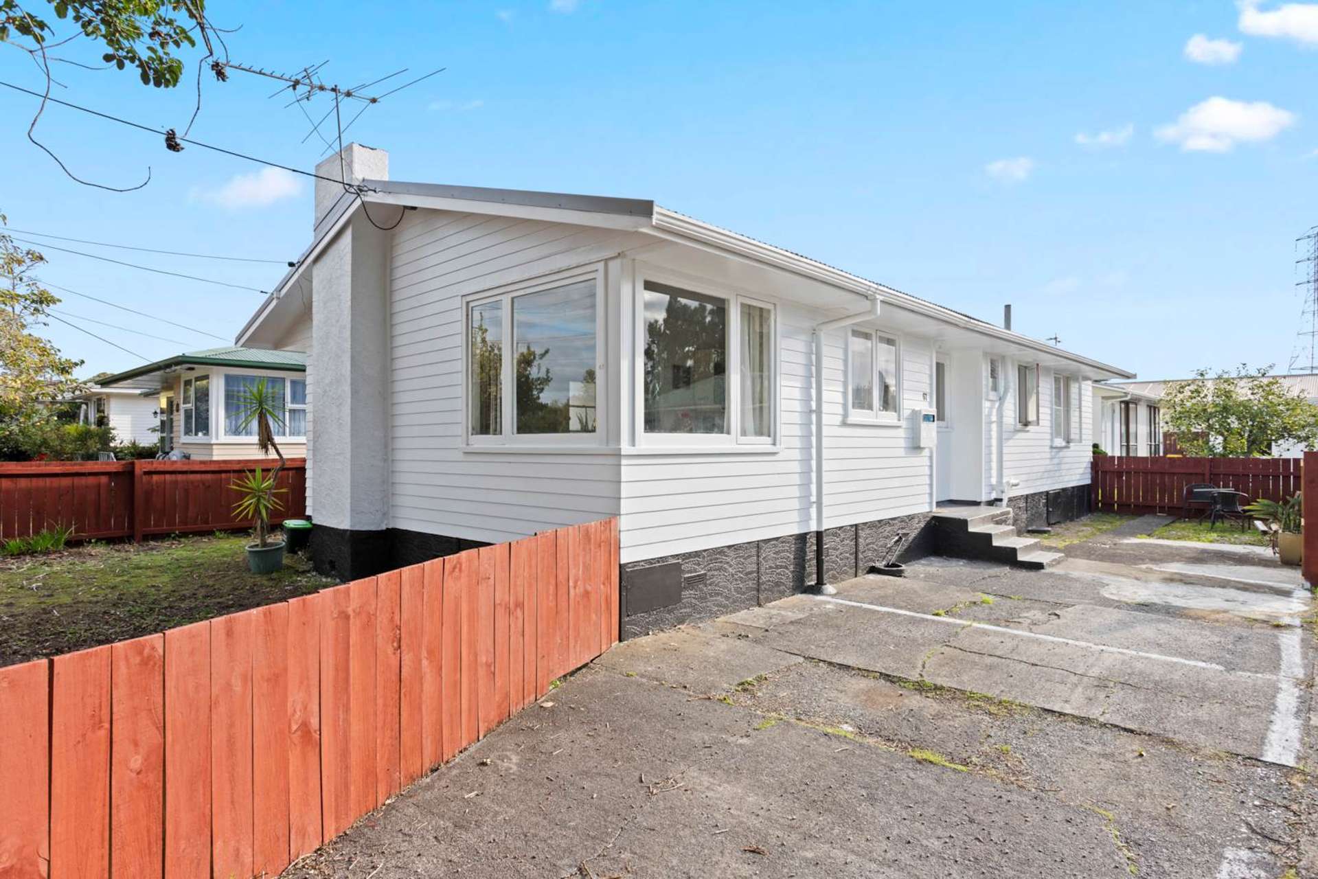 67 Cobham Crescent Kelston_0