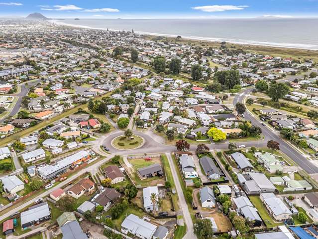 5B Lyn Grove Papamoa Beach_3