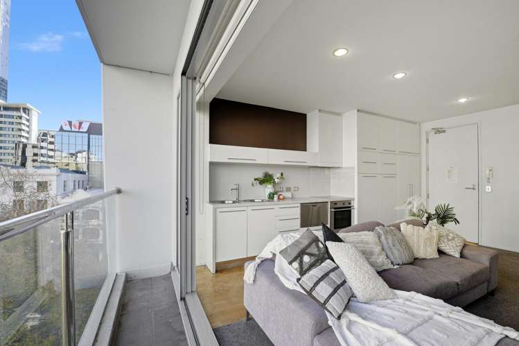 2/602 Beach Road Auckland Central_14