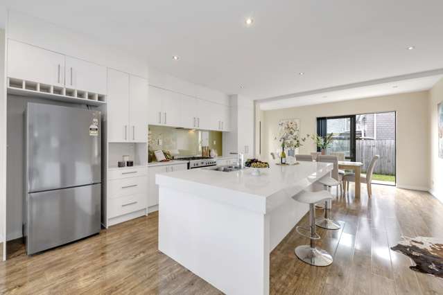 32 Helianthus Avenue Flat Bush_4