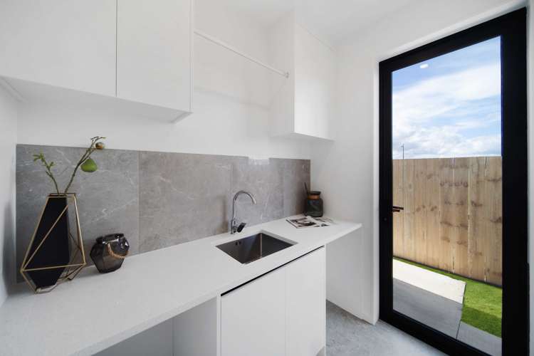 13 Korowhiti Road Clarks Beach_10