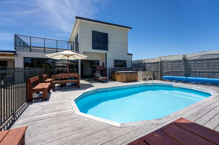 27 Raukawa Road Peka Peka_21