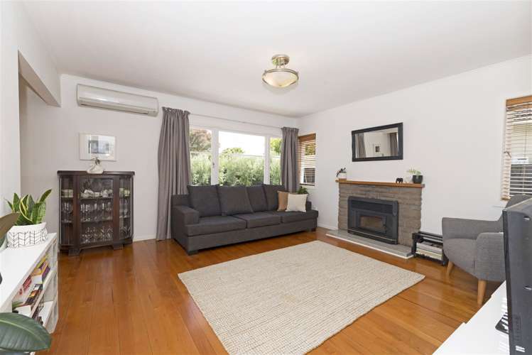 1/13 Essex Street Te Atatu South_8