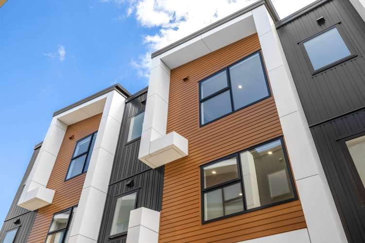 5/36 Seccombes Road_0