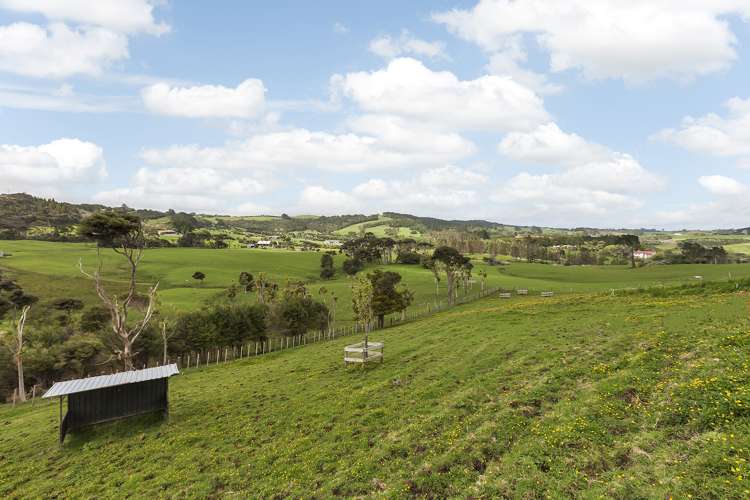 108 Valley Road Waimauku_9