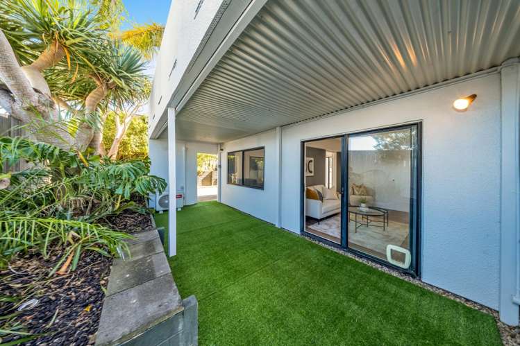 2/17 Lynton Road Bucklands Beach_21