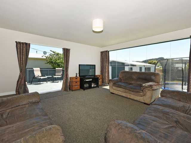 118 Wainuiomata Road Wainuiomata_1