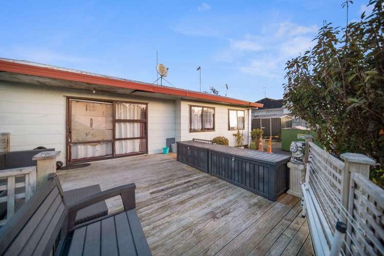 2 Frizell Street Beach Haven_14