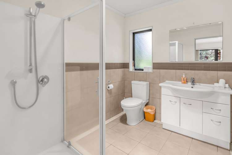 29 Edward Payton Grove Pukehangi_10