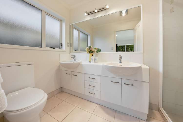 95 Kyle Road Greenhithe_12