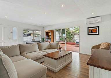 27 Ian Sage Avenue_3