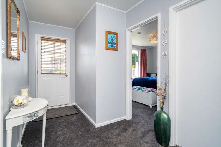 99a Easther Crescent Kew_10