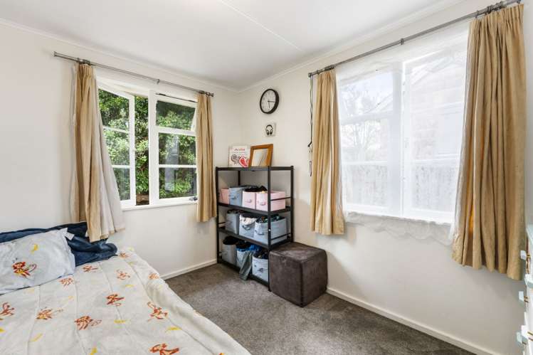 6 8 & 8A Huxley Place_23