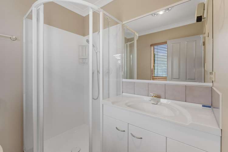 47 Whakamoenga Point Acacia Bay_24