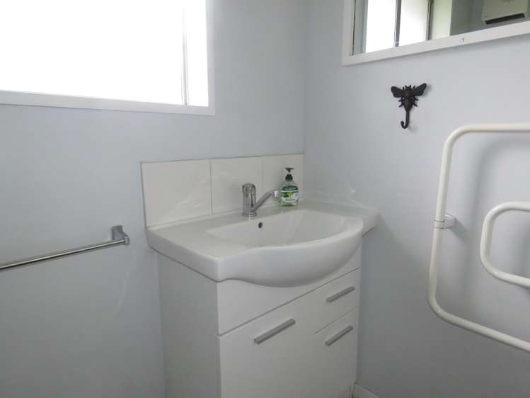 7 Crampton Road Reefton_12