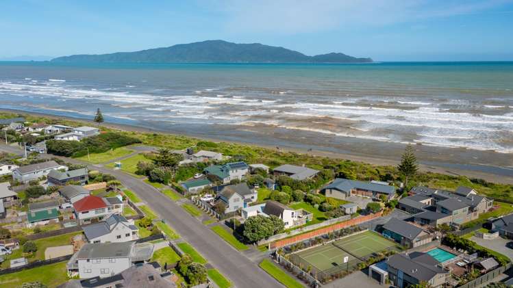115 Field Way Waikanae Beach_32